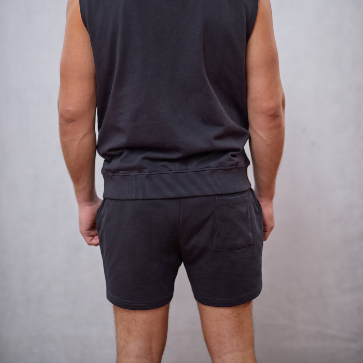 The Ring Sweat Short Anthrazit