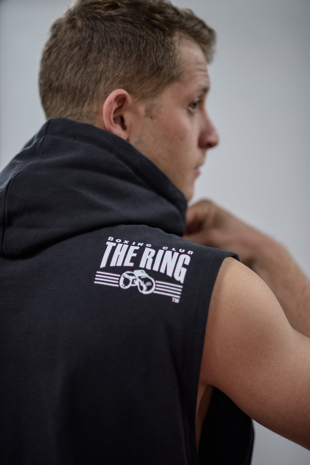 The Ring Hoodie Anthrazit ärmellos